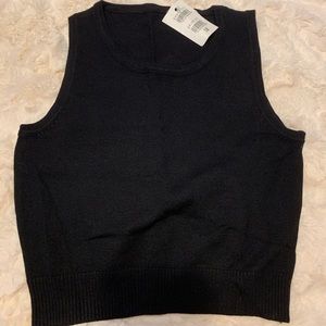 Brandy Melville NWT black crop sweater fits like XS/S